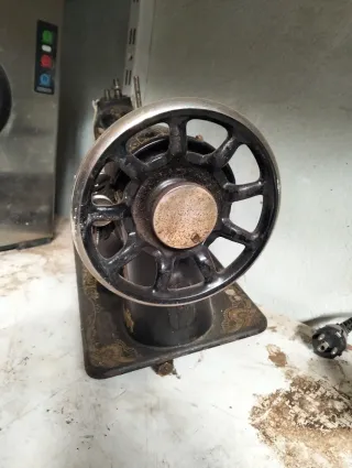 Máquina de coser antigua Singer