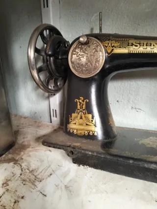 Máquina de coser antigua Singer
