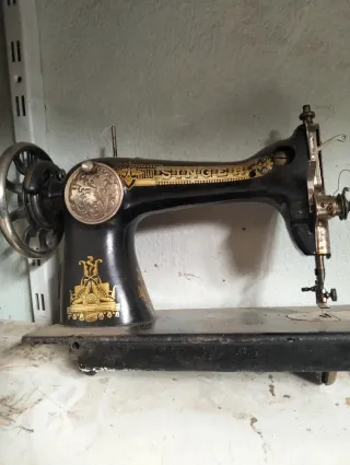 Máquina de coser antigua Singer