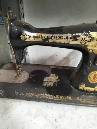 Máquina de coser antigua Singer