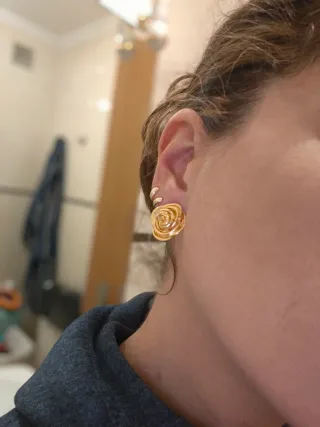 Pendientes con forma de rosa