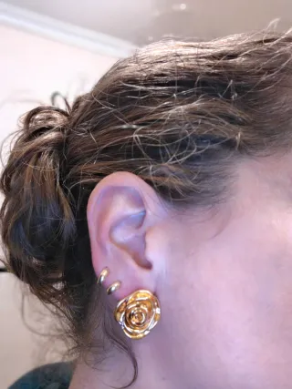 Pendientes con forma de rosa