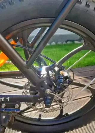 Bicicleta Eléctrica plegable Hillmilles.