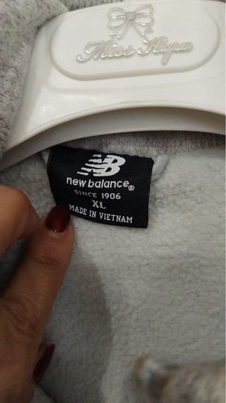 Giubbotto donna grigio NEW BALANCE