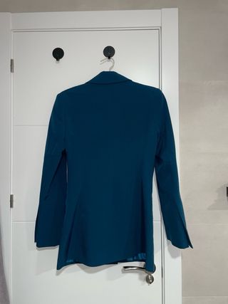 Traje ASOS azul petróleo dos piezas