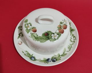 J & G Makin Tapa Quesera Porcelana Fresas