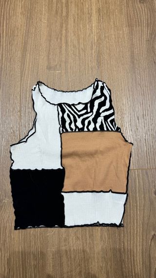 Top moderno patchwork cebra y negro