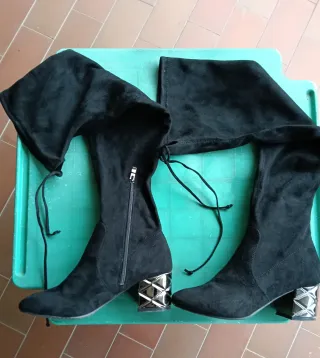 Stivali donna neri tacco geometrico