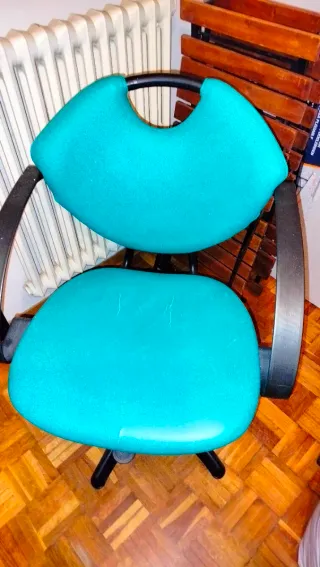 Sillón elevador peluquería azul