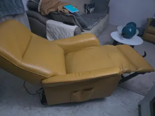 Butaca relax piel color mostaza