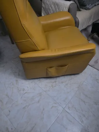 Butaca relax piel color mostaza