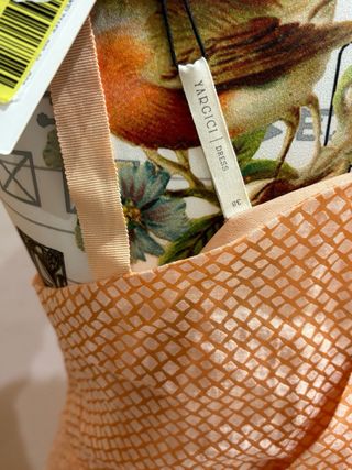 Vestido Yargıcı Talla M Asimétrico