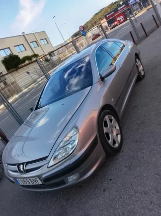Peugeot 607 2002