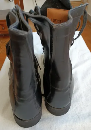 Scarponcini Pilota Neri 1998 Tg.42 non più in uso