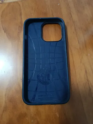 Custodia Spigen per iPhone 13 Pro