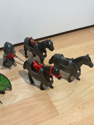 Lote Playmobil Medieval: Figuras y Accesorios