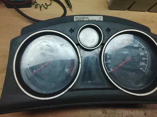 Cuadro de instrumentos 13186323HE SW 03.314. Opel