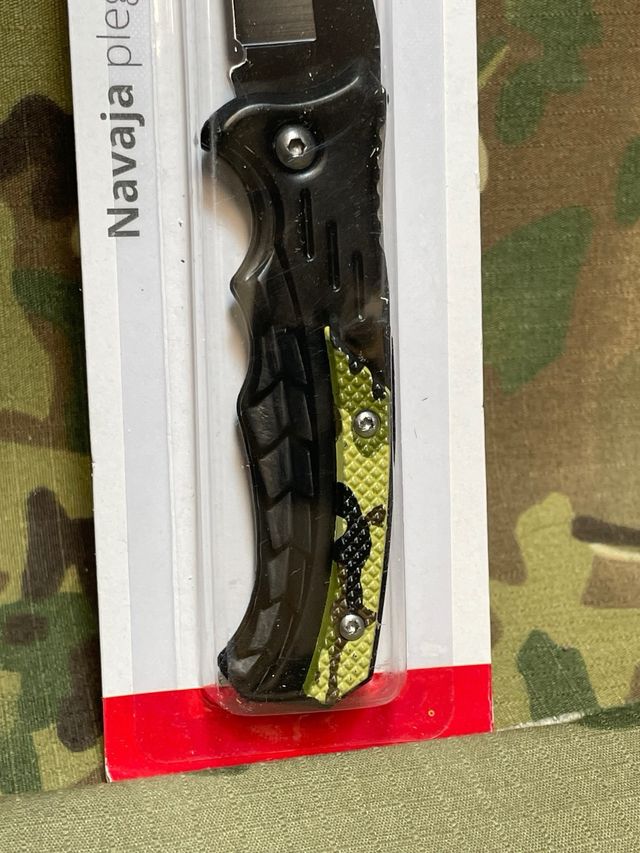 Navaja pequeña para fruta verde