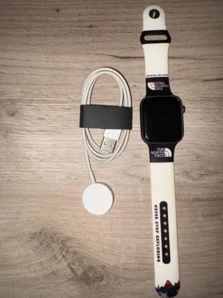 Apple Watch Series 4 negro con Correa The North fa