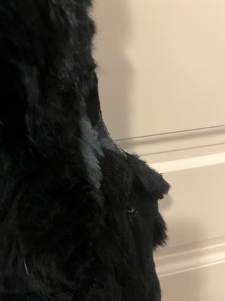 Chaleco de pelo negro