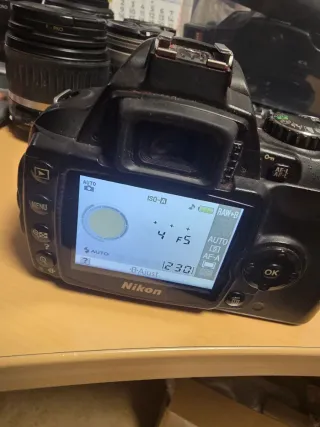 Cámara Nikon D40 + Objetivo AF