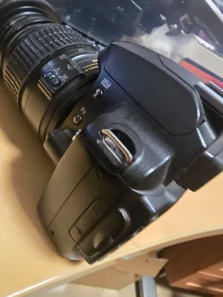 Cámara Nikon D40 + Objetivo AF