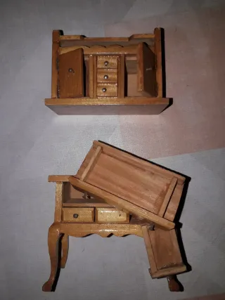 Set soggiorno di legno in miniatura