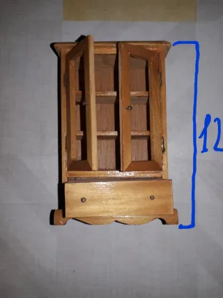 Set soggiorno di legno in miniatura