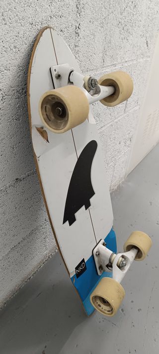 Surfskate NKD diseño tabla de surf