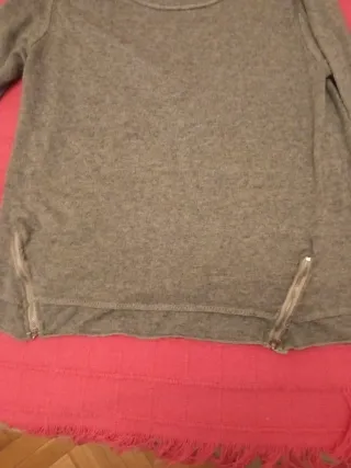 Jersey mujer gris con cremalleras