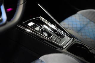 VOLKSWAGEN GOLF 8 R PERFORMANCE