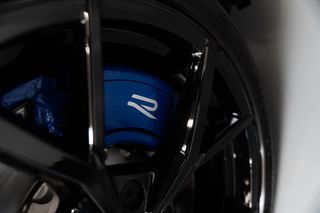 VOLKSWAGEN GOLF 8 R PERFORMANCE