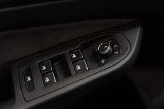 VOLKSWAGEN GOLF 8 R PERFORMANCE
