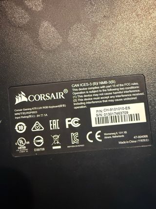 Teclado Corsair K70 LUX RGB