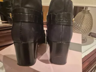 Botas pretas em pele tamanho 37 usadas 3 vezes