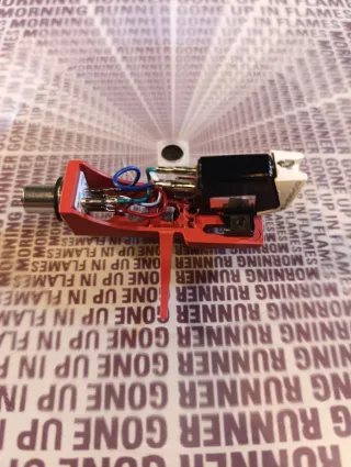 Portacápsulas rojo, capsula y aguja Stanton 680