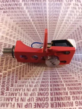 Portacápsulas rojo, capsula y aguja Stanton 680