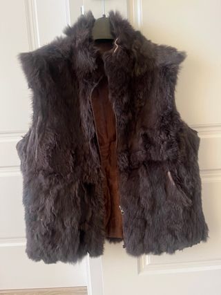 Chaleco de pelo marrón