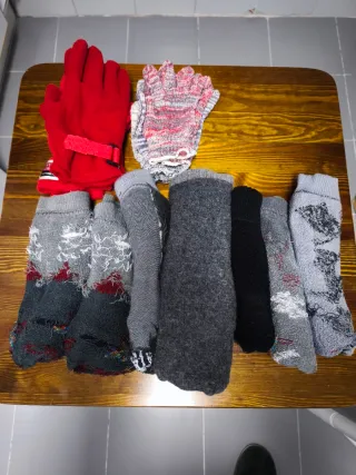 Set de guantes y calcetines invierno