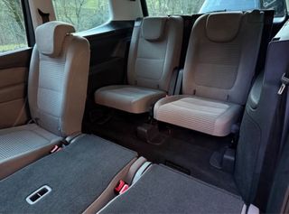 SEAT Alhambra como nuevo. 1.4i gasolina pegatina C