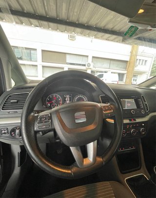 SEAT Alhambra como nuevo. 1.4i gasolina pegatina C