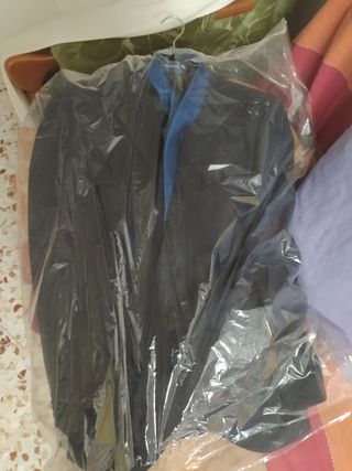 Traje de chaqueta y pantalón azul