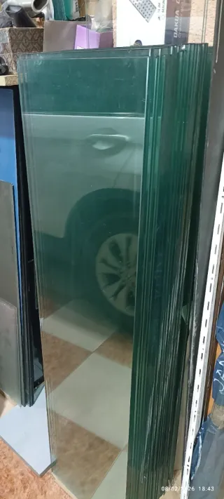 Cristales para estanterías 8mm canto pulido