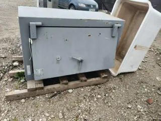 Caja fuerte con sus llaves grande