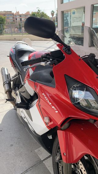 Honda CBR600F4i Sportbike Roja y Negra
