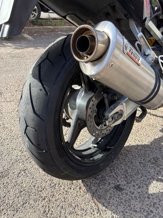 Honda CBR600F4i Sportbike Roja y Negra