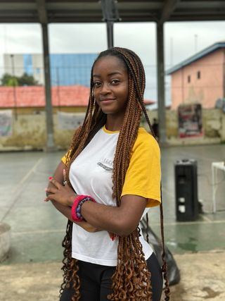 Trenzas sueltas y pegadas, a domicilio ( Madrid )