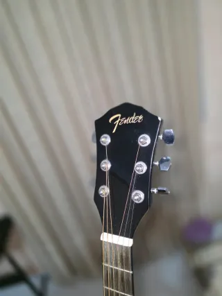 Guitarra Fender FA-125CE