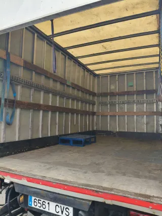 Camión Nissan atleon de 3500