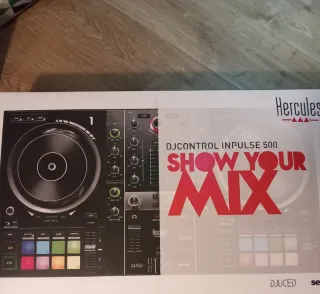 Mesa mezclas Hercules DJ, Micrófono, mesa Quiklok